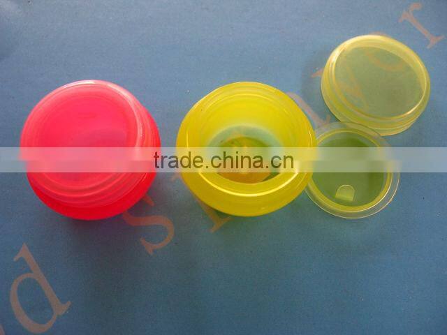 Plastic jars and screw top lids 10g