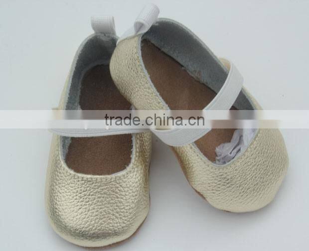 Low MOQ popular wholesale soft leather baby shoes