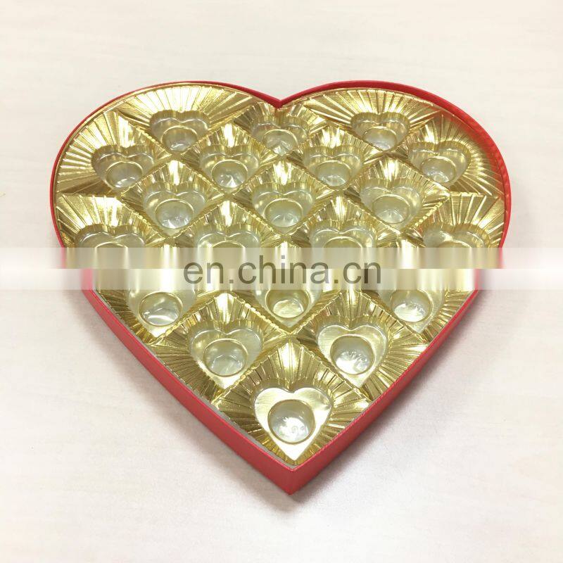 Valentine heart window chocolate box with gold pet