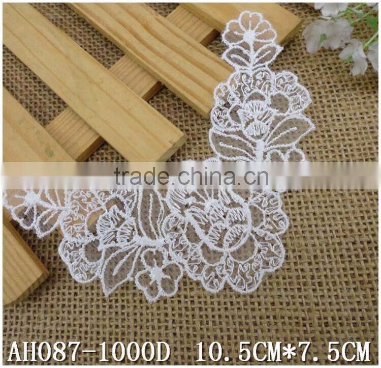 Factory Cheap 10.5*7.5cm Water Suloble Floral Nylon Small U shape collar motif