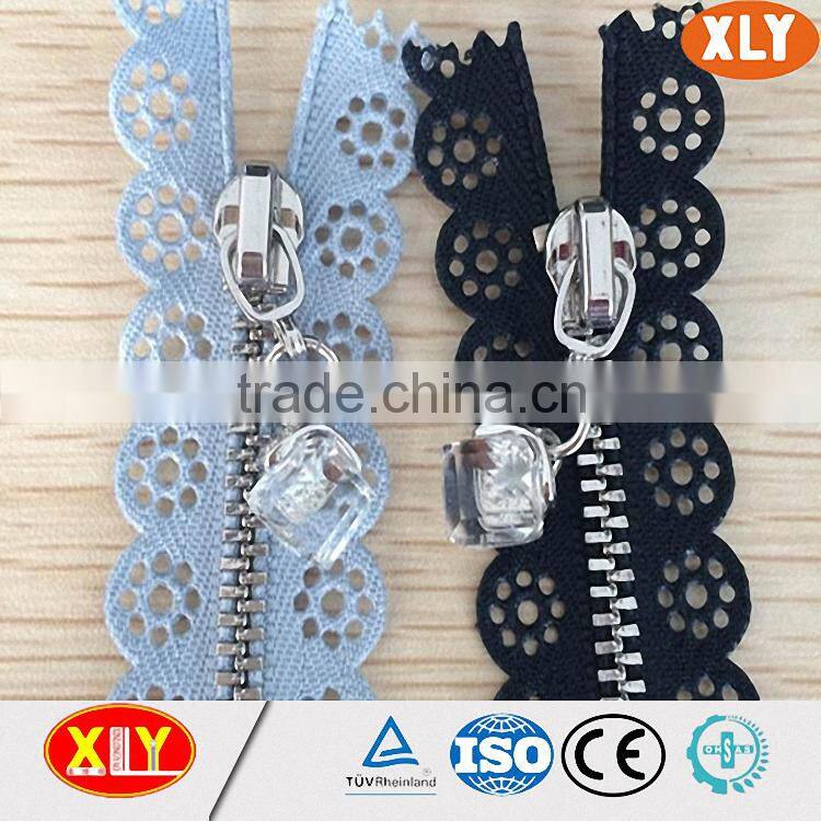 Flower border open end custom metal zipper for garment