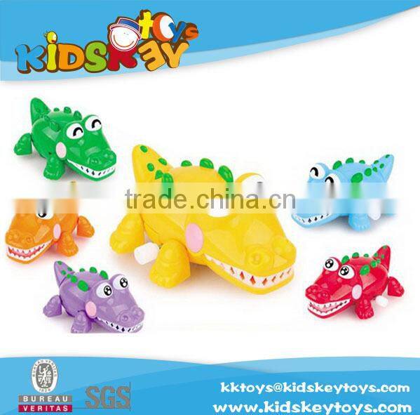 mini plastic promotional toys toys plastic swimming fish wind-up action toy christmas wind up toys