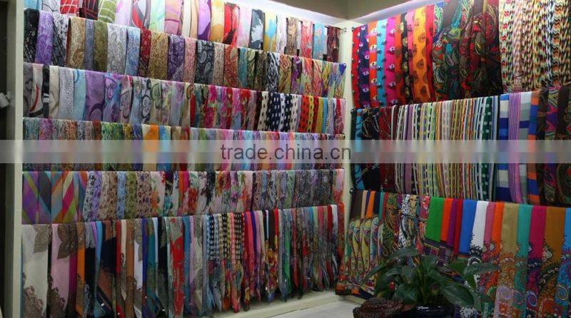 Women's Blanket Oversized Tartan Scarf Wrap Shawl Plaid Checked Pashmina 140*140CM