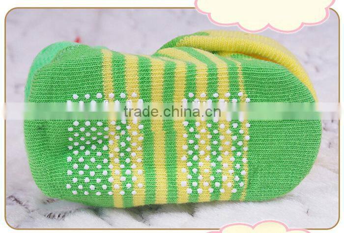 2015 hot sale baby cartoon tube sock cost-effective baby sock shoes