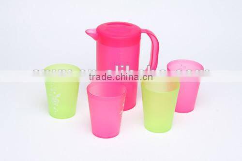 PP 1500ml pither 53oz plastic water jug with handle and 4 cups and tray