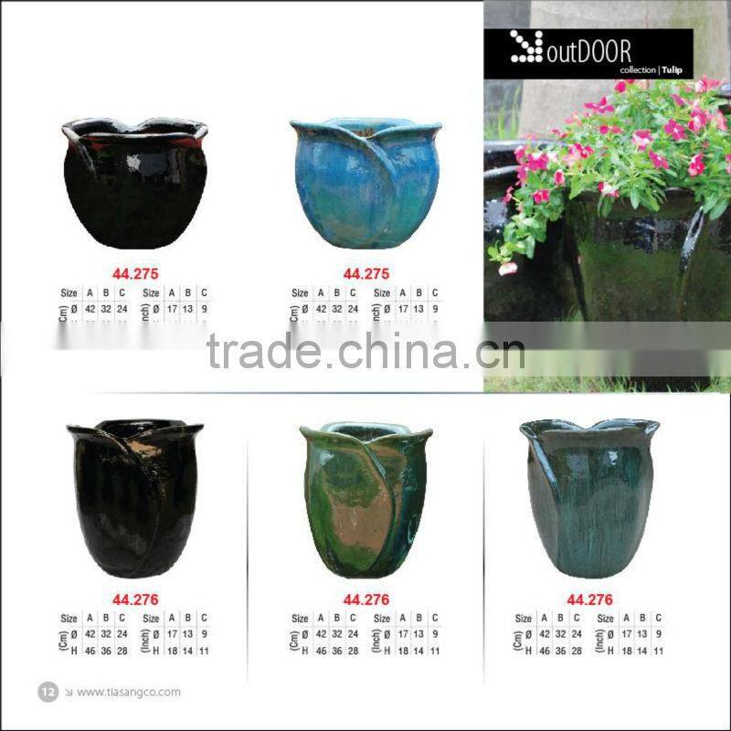 Oxblood ceramic pottery pot