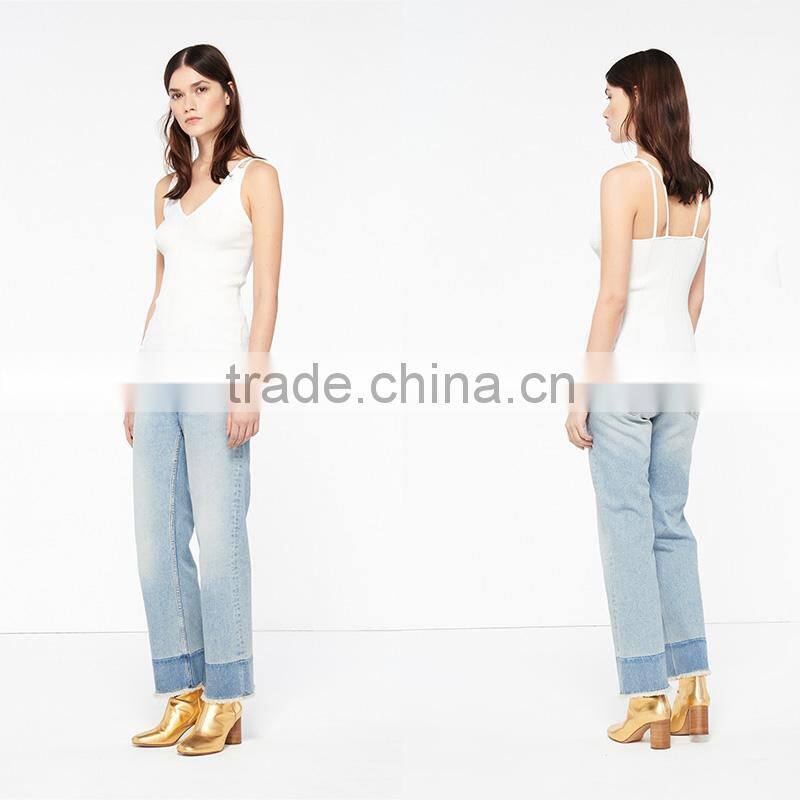 Elasticated knit V-neck and narrow cross straps back camisoles for women