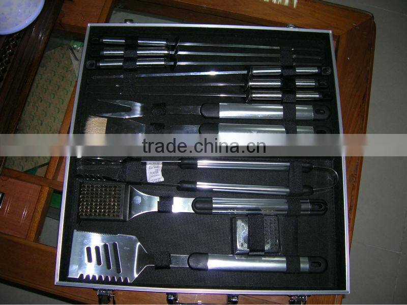 aluminum profile fireproof shell barbeque set with portable case at affordable price