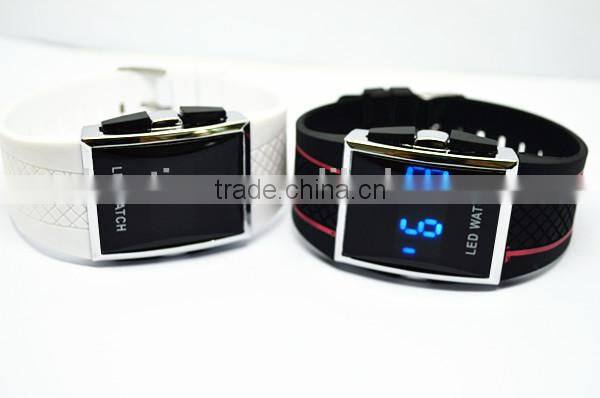 2014 Promotional popular fashion rubber men's LED watches for students