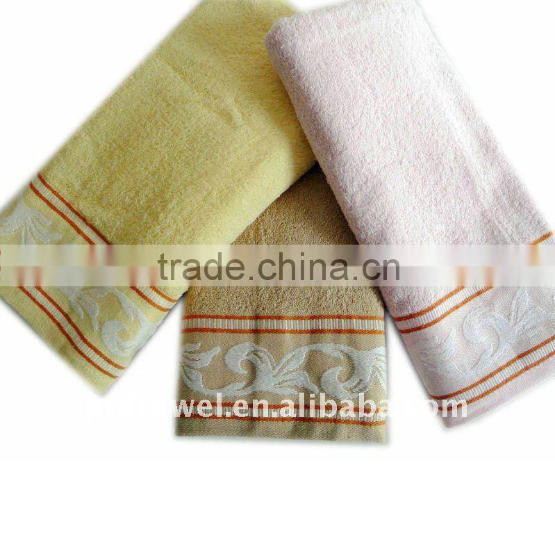 yarn dyed cotton jacquard towel with beautiful border