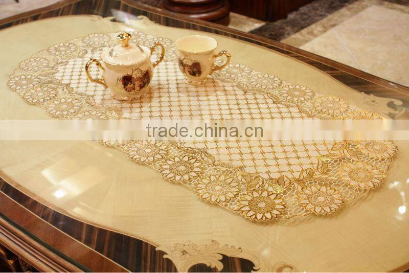 30cm x 46cm PVC lace oval doilies placemat