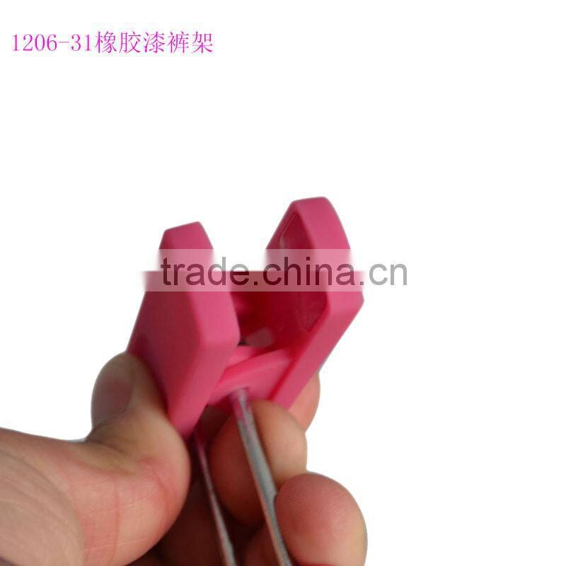Colored rubber plastic bottom pants hangers