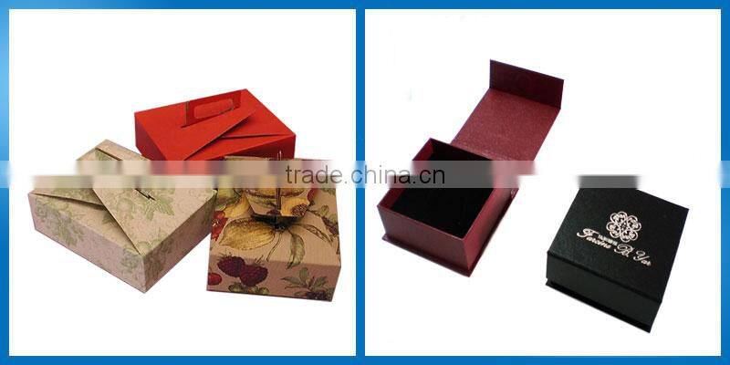 Plastic heart shaped gift box for wholesales