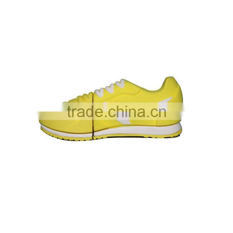 Custom manufacturer of PVC soft rubber U disk shell sneaker shoes model USB shell