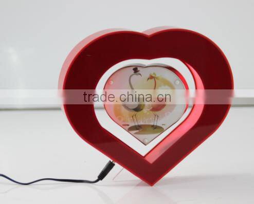 Maglev Rahmen With Heart Shape, Cool Magnetic Suspension Photo Frame with Heart Shape
