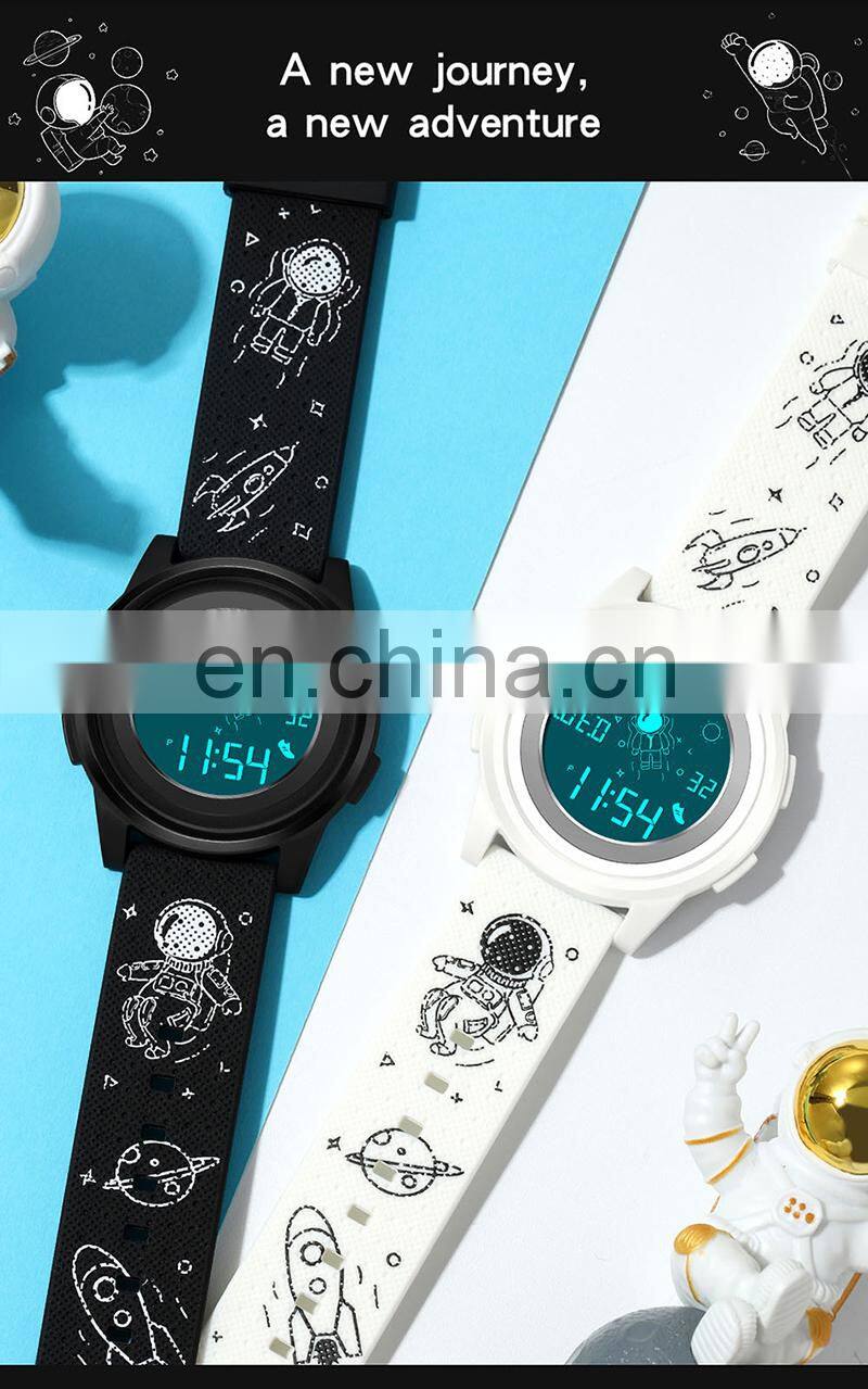 SANDA 2122 Men Digital Watches Fashion Astronaut Waterproof Sport Led Men Wrist Watches