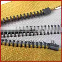 Big teeth plastic zipper