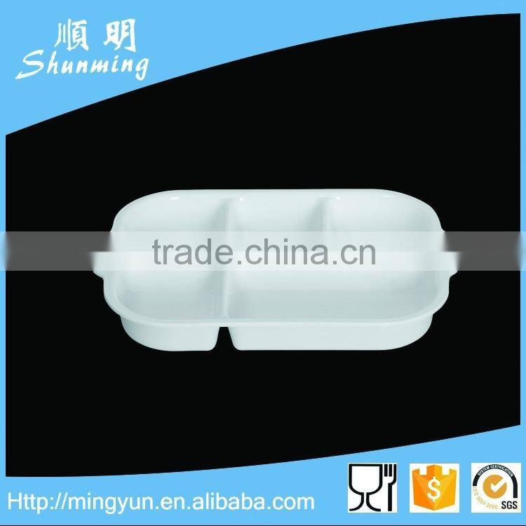 Plastic tray for fast food