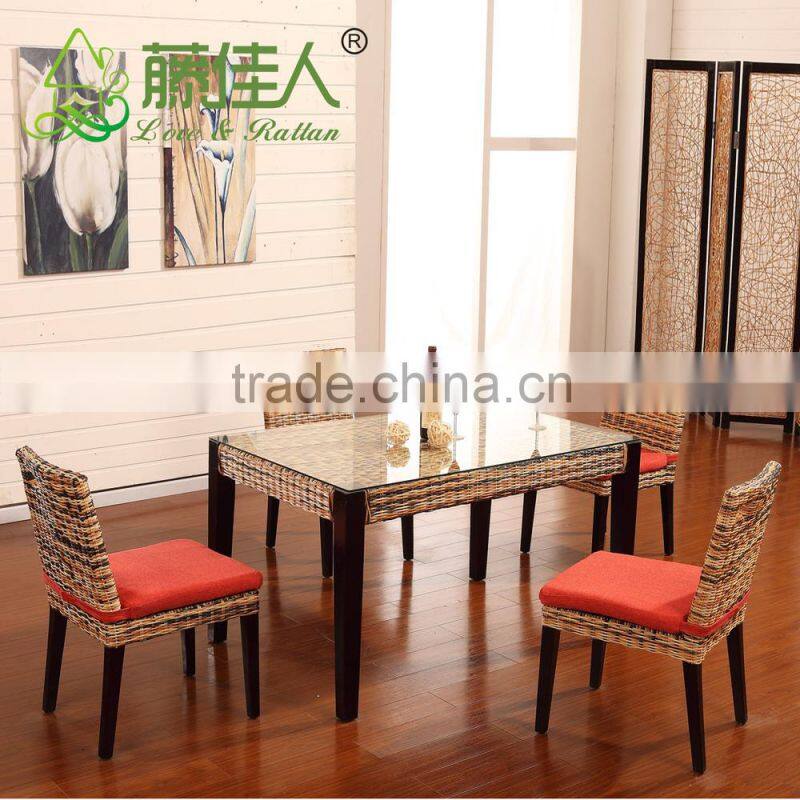wicker and rattan indoor furniture