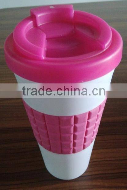 BPA free Plastic Coffee Mug with Silicone Band Plastic Double Wall Coffee Bottle with Locking Lid