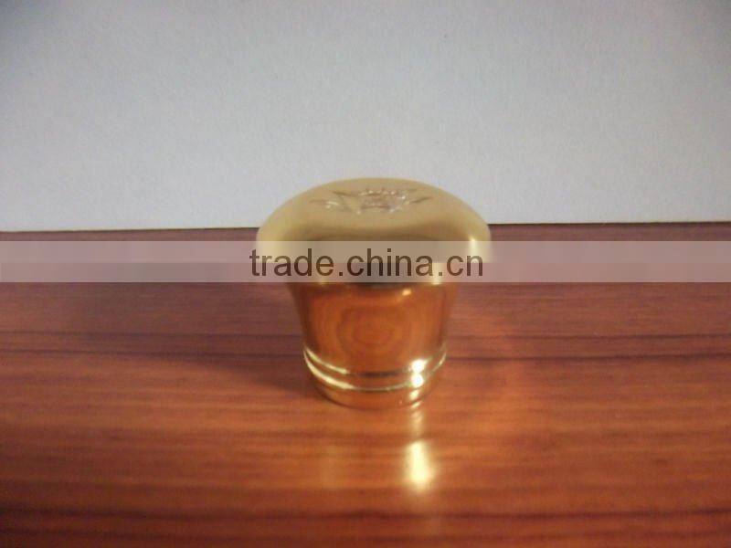 Zamac perfume bottle golden cap