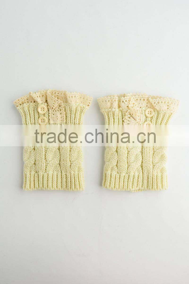 Lace boot cuffs with two butons