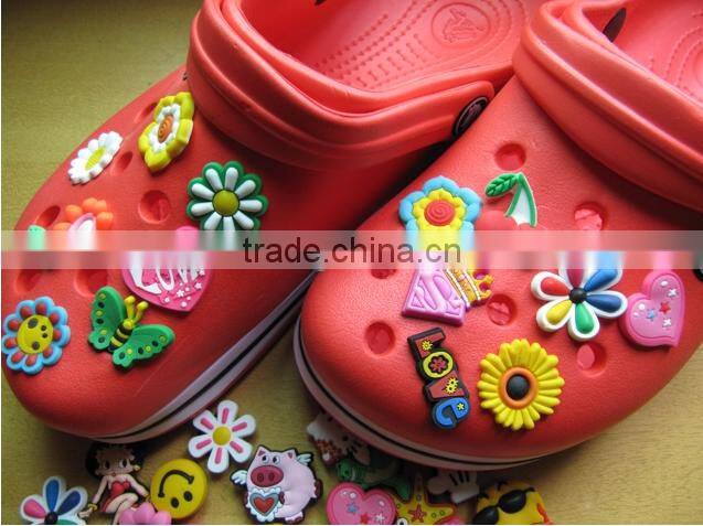 Lively smile sunflower design soft clogs charms