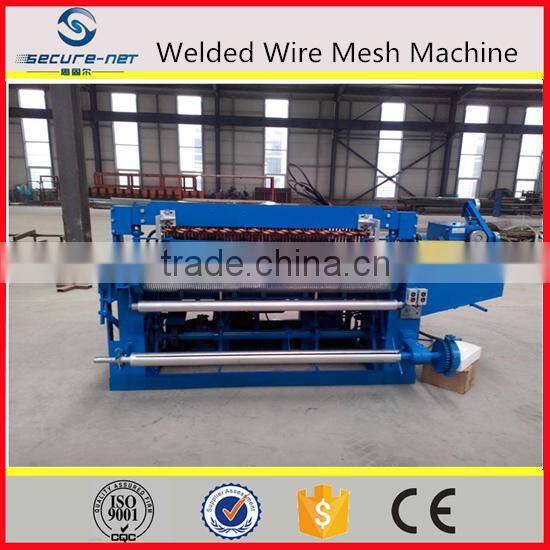 Welded mesh machine in roll