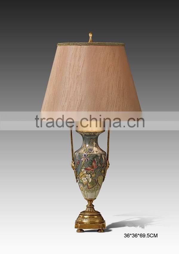Noble Blue & White Painting Ceramic Table Lamp With Shade, Decorative Porcelain Desk Lamp With Bronze Triangle Based