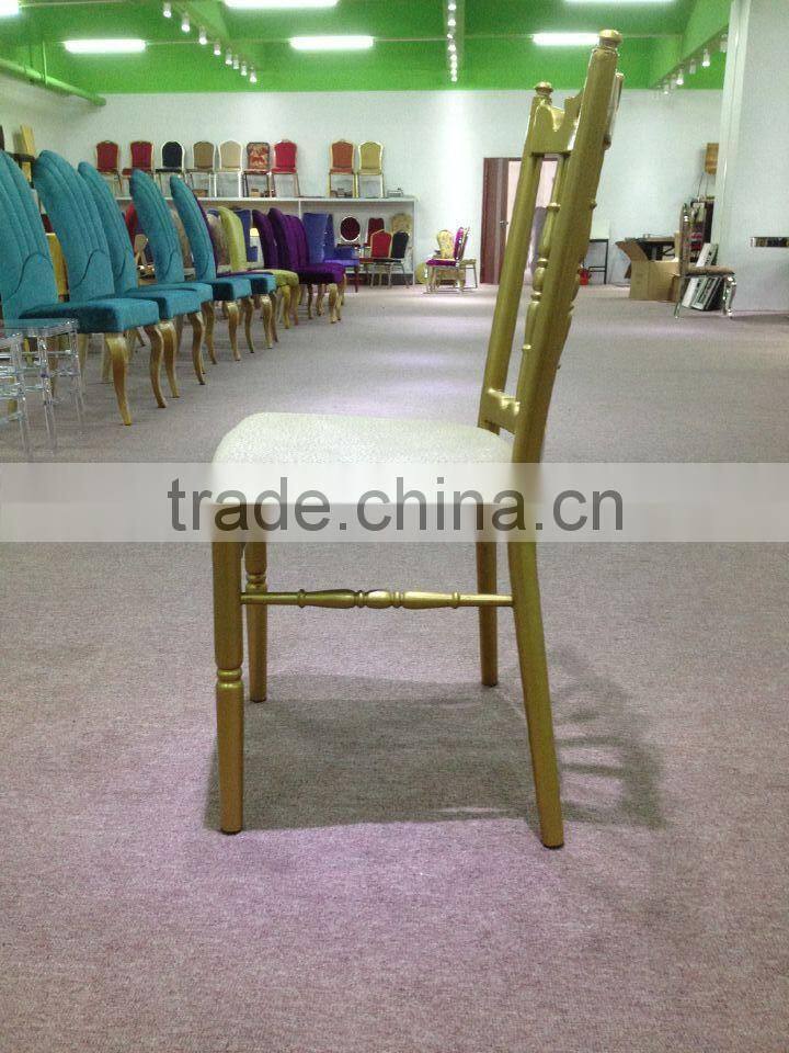 2015 China Stock Price wedding chiavari chair gold chair wavy pattern