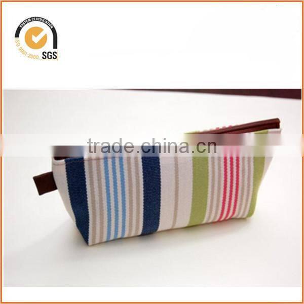 Leather and cotton canvas zipper pouch By Chiqun Donggaun CQ-H01059