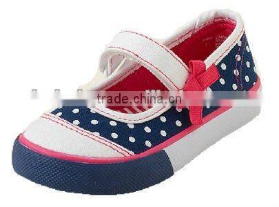 children running shoe