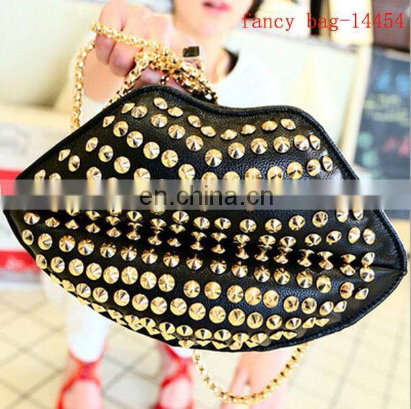 Luxury Shoulder bags long chain Messenger Bags with dumpling shape