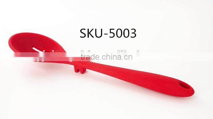 2016 Hot Sale Heat-Resistant Silicone Cooking Utensils Set with stand & silicone kitchen products