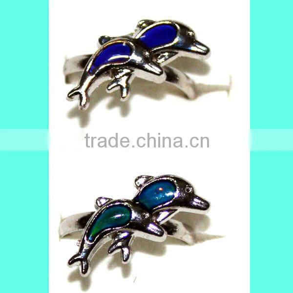 Safe Material Varied Colors Cute and Lovely Sea Horse Shape Women Jewelry Ring for Retailer