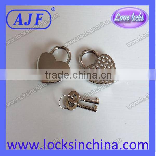 AJF very beautiful heart shaped silver rhinestone padlock