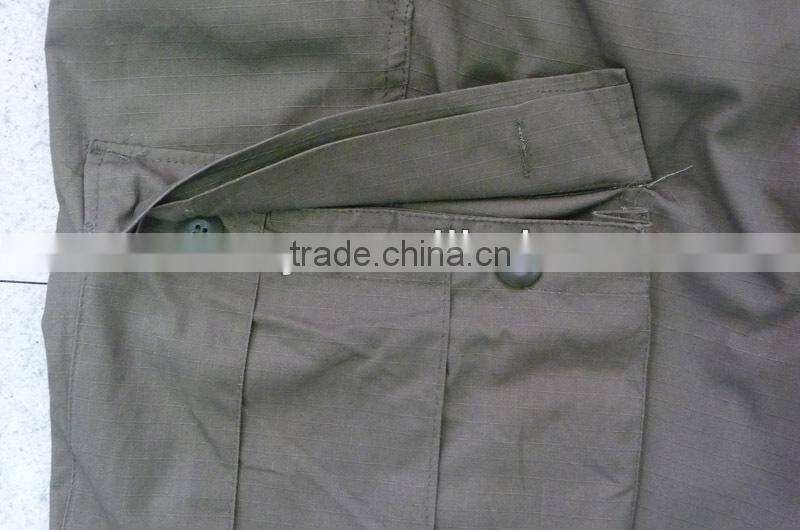 100% cotton Olive green tactical BDU uniform with button closure 4 front pockets and turn-down collar
