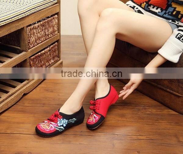 Middle Top Women Casual Cotton Shoes Buckle Chinese Style Flower Embroidered Elegant Ladies Canvas Flats Oxford Sole No logo