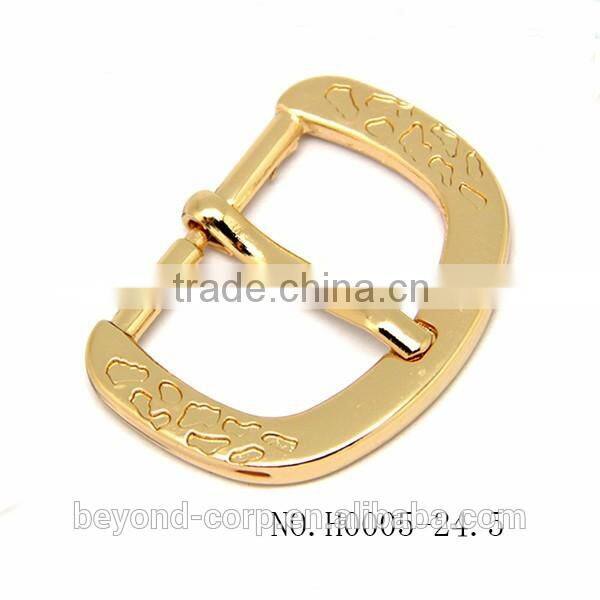 24.5MM D shape handbag buckle in gold finish