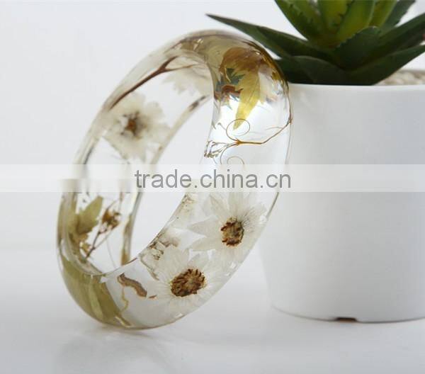 Lucite resinHandmade Real Flower Botanical Garden Resin Bangle Bracelet.