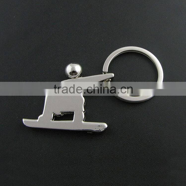 hot sales zinc alloy promotional football keychain/metal sports keychain gift