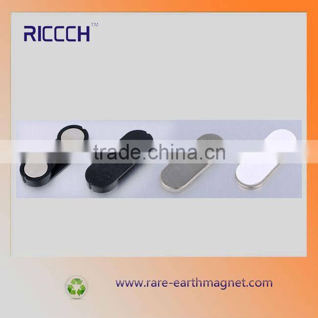 with 2 magnets badge