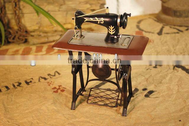 Antique sewing machine metal model imitation with paint