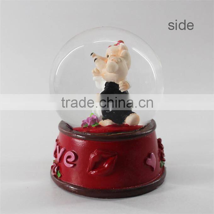 Polyresin Wedding snow globe