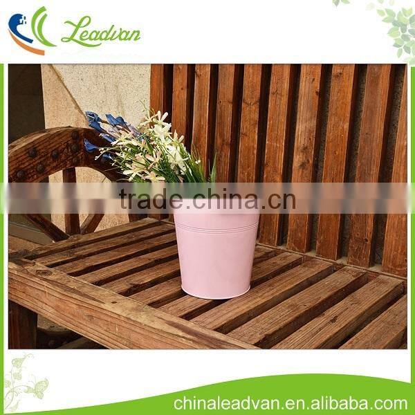 Round shape kids gift embossed small metal garden flower pot for party ornaments