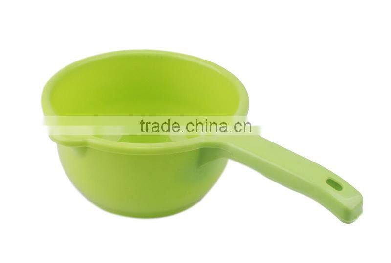 Durable Home Using 78g Plastic Water Ladle