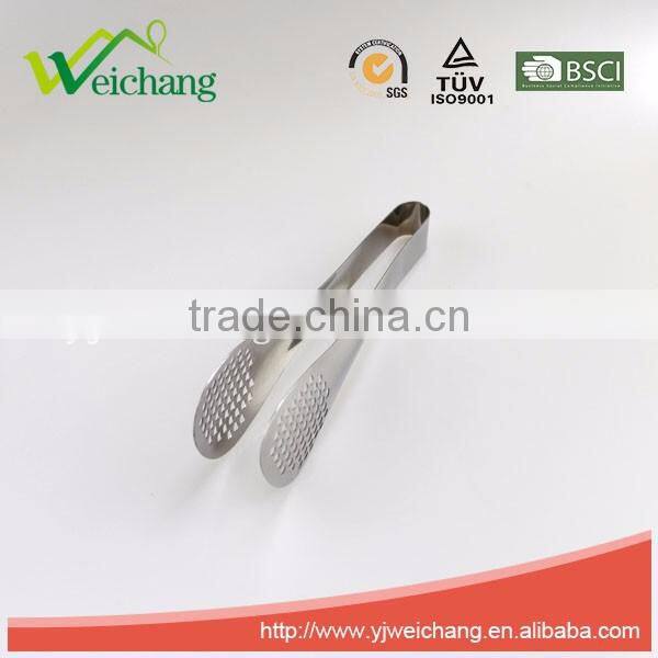WCE7077 Stainless Steel Locking Kitchen Tongs Food Tong with holes Good silver kitchenware