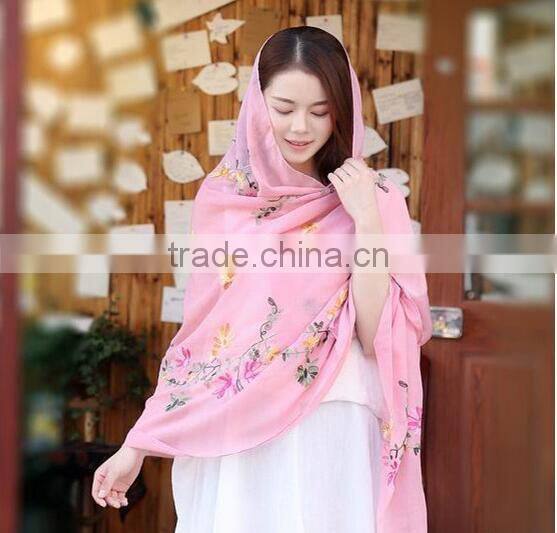 2017 hot sale spring summer scarves cotton folwer embroidery hijab Scarf for muslim woman