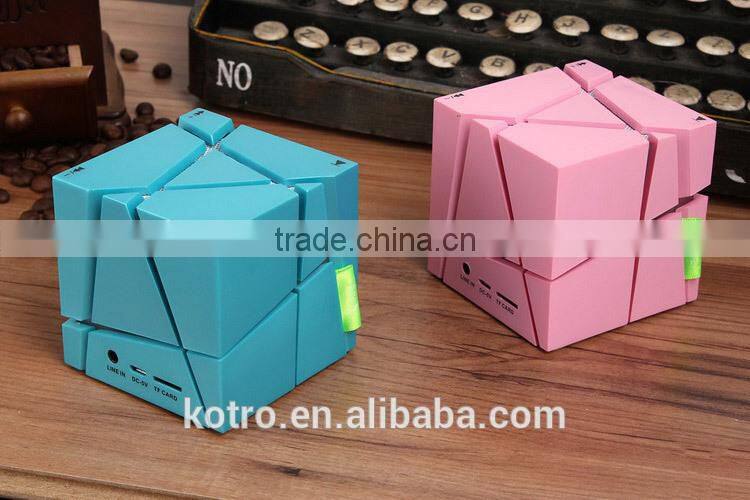 Unique Promotional Gift Qnoe AUX 2 Bass Speaker TF card FM Radio MIC Handsfree LED Speaker 3W Square LED Bluetooth Speaker