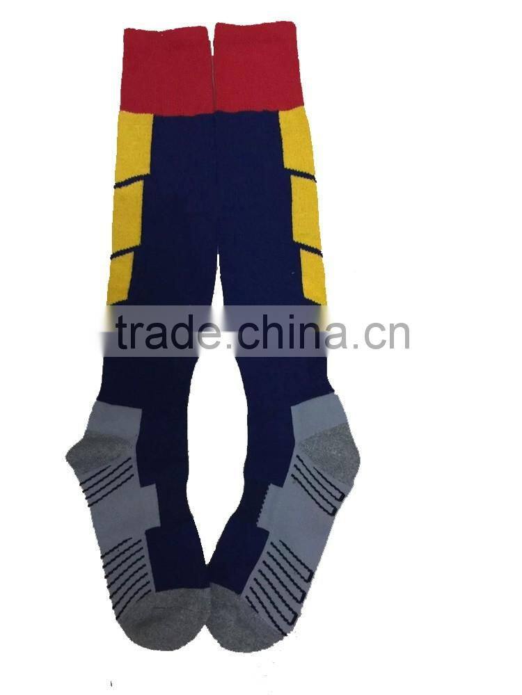 low MOQ wholesale high quality soccer socks